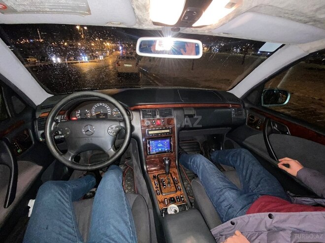 Mercedes E 240 2000, 158,432 km - 2.6 л - Bakı