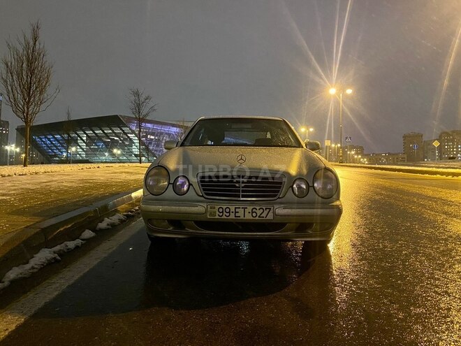 Mercedes E 240 2000, 158,432 km - 2.6 л - Bakı