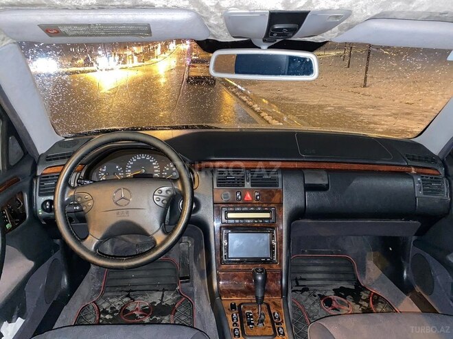 Mercedes E 240 2000, 158,432 km - 2.6 л - Bakı