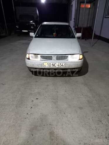 Volkswagen Polo 1995, 256,554 km - 1.6 l - Tovuz