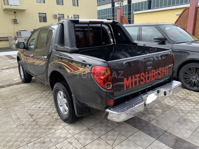 Mitsubishi L200 2012, 187,000 km - 2.5 л - Bakı