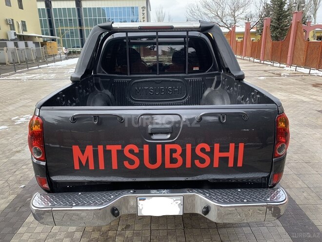 Mitsubishi L200 2012, 187,000 km - 2.5 л - Bakı