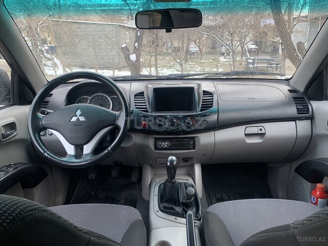 Mitsubishi L200 2012, 187,000 km - 2.5 л - Bakı