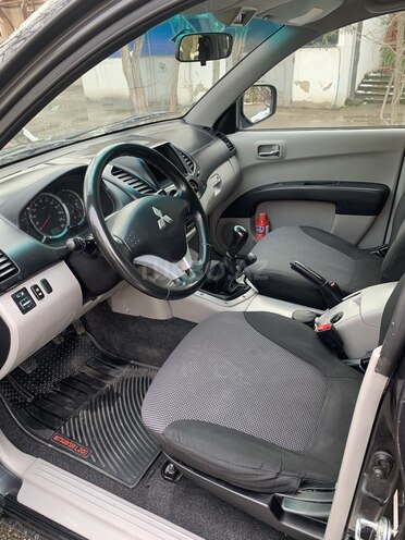 Mitsubishi L200 2012, 187,000 km - 2.5 л - Bakı