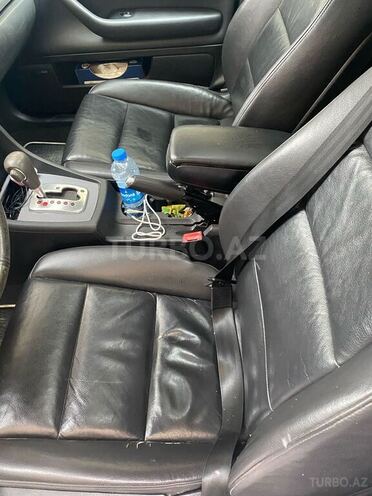 Audi A4 2003, 310,000 km - 1.8 l - Bakı