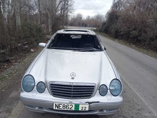 Mercedes E 240 2000, 240,000 km - 2.4 l - Bakı