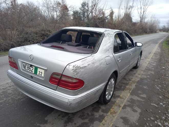 Mercedes E 240 2000, 240,000 km - 2.4 l - Bakı