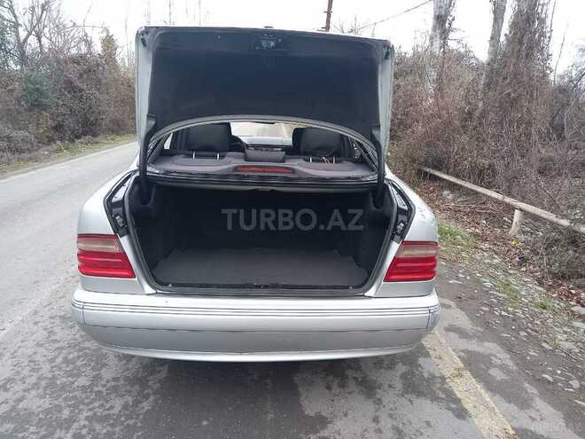 Mercedes E 240 2000, 240,000 km - 2.4 l - Bakı