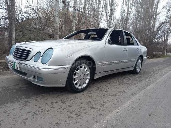 Mercedes E 240 2000, 240,000 km - 2.4 l - Bakı
