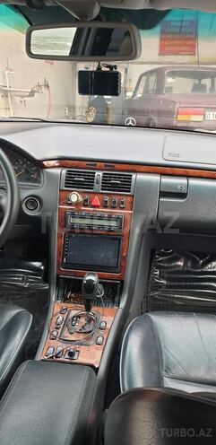 Mercedes E 270 2001, 321,567 km - 2.7 l - Bakı