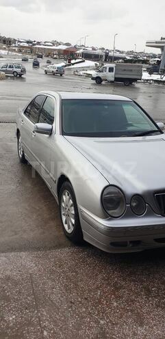 Mercedes E 270 2001, 321,567 km - 2.7 l - Bakı