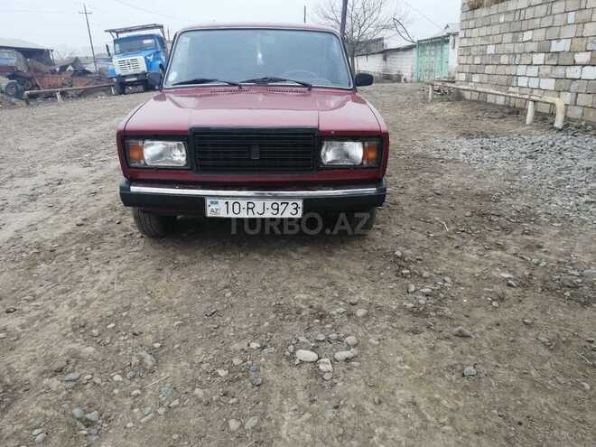 LADA (VAZ) 2107 1995, 88,000 km - 1.7 l - Salyan