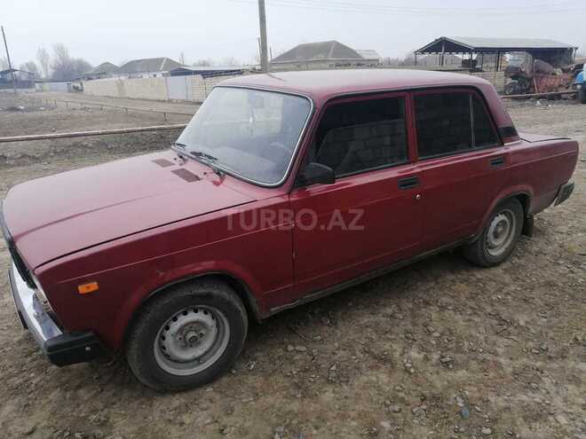 LADA (VAZ) 2107 1995, 88,000 km - 1.7 l - Salyan