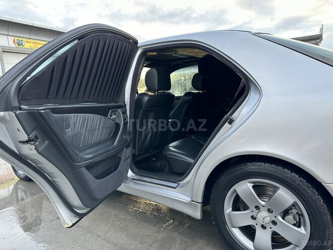 Mercedes E 320 2001, 421,000 km - 3.2 l - Bakı