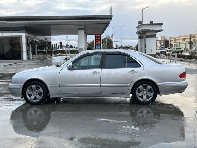 Mercedes E 320 2001, 421,000 km - 3.2 l - Bakı