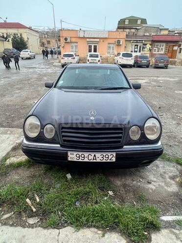 Mercedes E 240 1999, 310,604 km - 2.4 l - Bakı