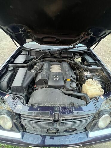 Mercedes E 240 1999, 310,604 km - 2.4 l - Bakı
