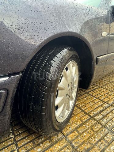 Mercedes E 240 1999, 310,604 km - 2.4 l - Bakı