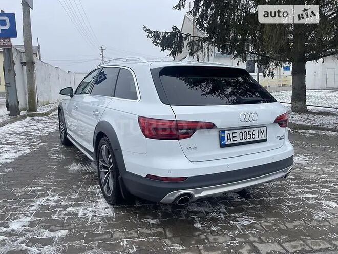 Audi A4 2017, 150,000 km - 3.0 l - Bakı