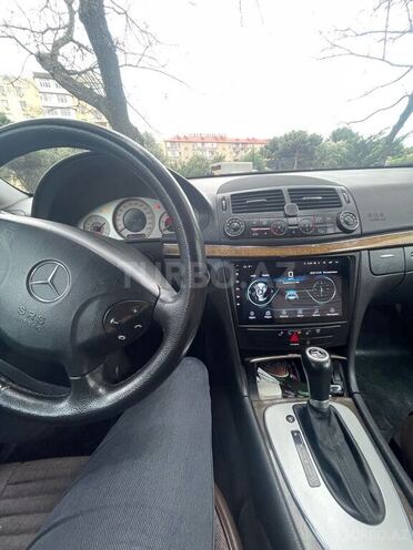 Mercedes E 220 2004, 440,000 km - 2.2 l - Bakı