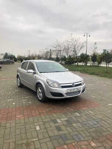 Opel Astra 2006, 290,000 km - 1.4 л - Gəncə