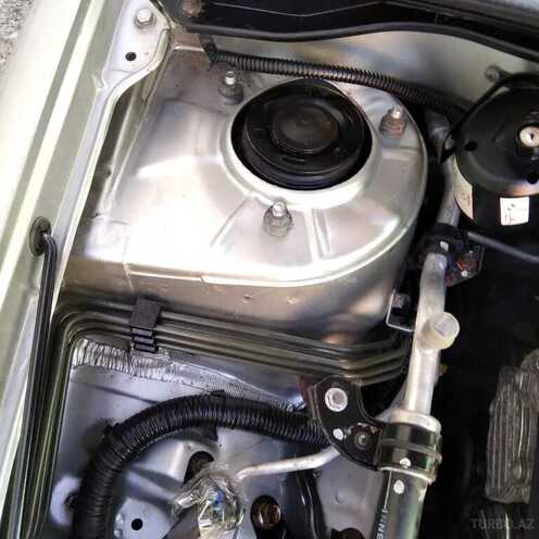 Toyota Corolla 2005, 165,345 km - 1.4 l - Mingəçevir