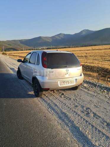 Opel Corsa 2004, 178,000 km - 1.2 л - Şəki