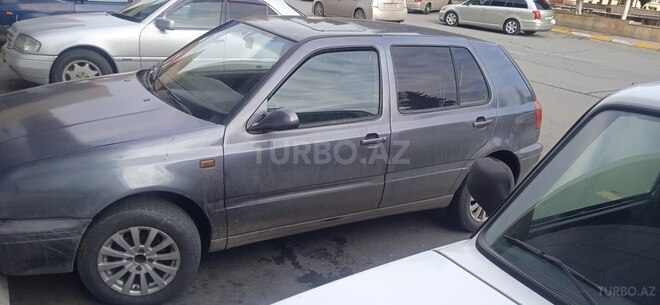 Volkswagen Golf 1993, 168,700 km - 1.6 л - Zaqatala