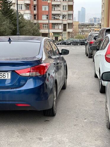 Hyundai Elantra 2013, 238,183 km - 1.8 l - Bakı