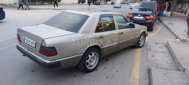 Mercedes E 200 1994, 367,000 km - 2.0 l - Bakı