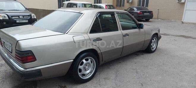 Mercedes E 200 1994, 367,000 km - 2.0 l - Bakı