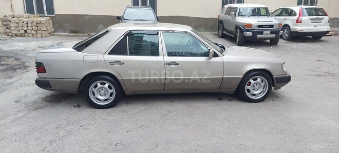 Mercedes E 200 1994, 367,000 km - 2.0 l - Bakı