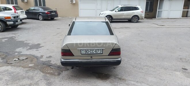 Mercedes E 200 1994, 367,000 km - 2.0 l - Bakı
