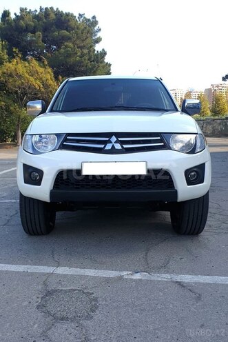 Mitsubishi L200 2014, 175,324 km - 2.5 l - Bakı