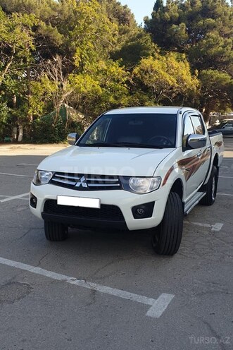 Mitsubishi L200 2014, 175,324 km - 2.5 l - Bakı