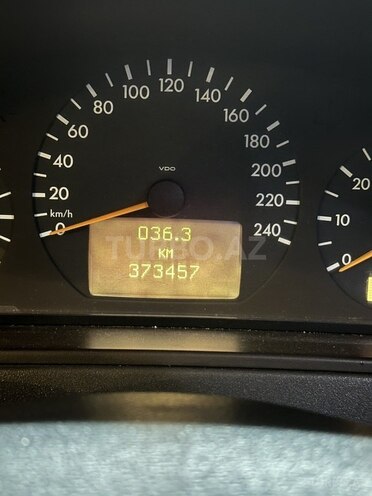 Mercedes E 240 2000, 373,000 km - 2.4 l - Bakı