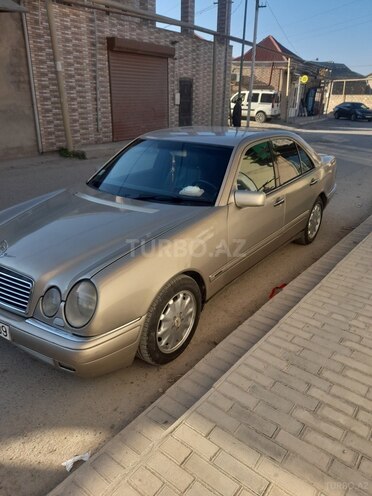 Mercedes E 240 1998, 123,000 km - 2.4 l - Bakı