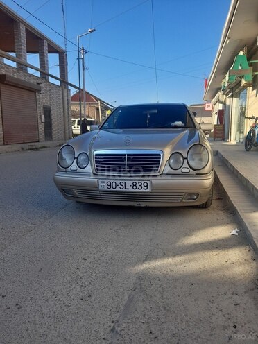 Mercedes E 240 1998, 123,000 km - 2.4 l - Bakı