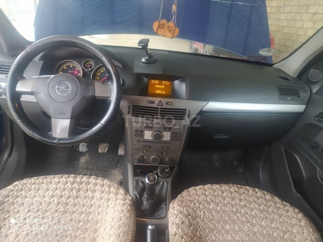 Opel Astra 2006, 597,000 km - 1.3 l - Ucar