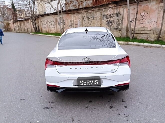 Hyundai Elantra 2022, 28,000 km - 2.0 l - Bakı