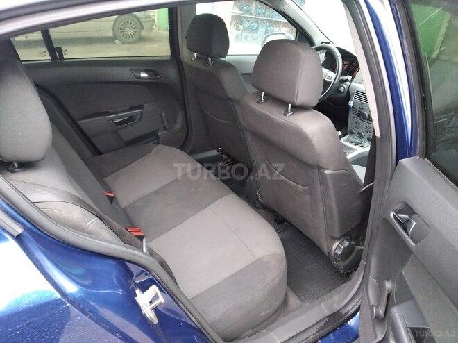 Opel Astra 2010, 283,967 km - 1.3 l - Bakı
