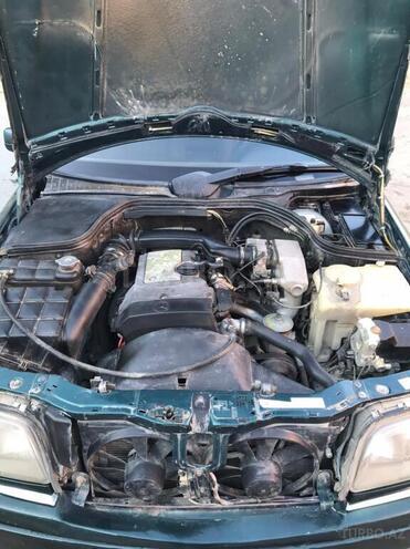 Mercedes C 220 1995, 380,000 km - 2.2 l - Bakı