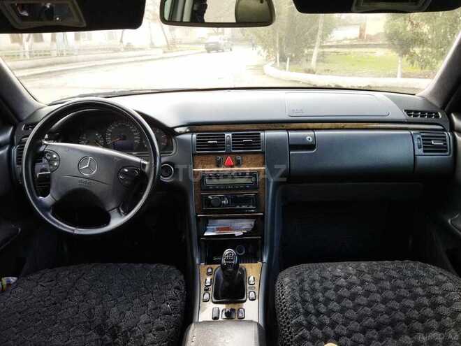Mercedes E 270 2000, 456,233 km - 2.7 l - Şirvan