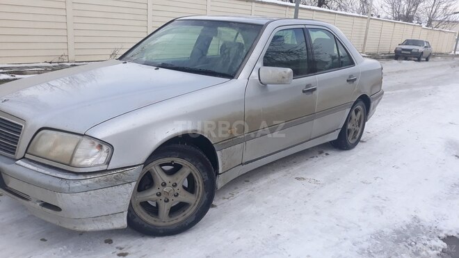 Mercedes C 200 1999, 215,000 km - 2.0 l - Bakı