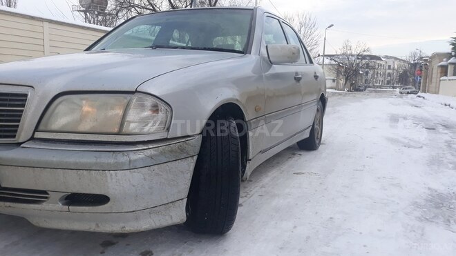 Mercedes C 200 1999, 215,000 km - 2.0 l - Bakı