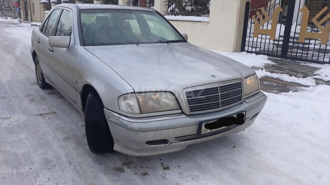Mercedes C 200 1999, 215,000 km - 2.0 l - Bakı