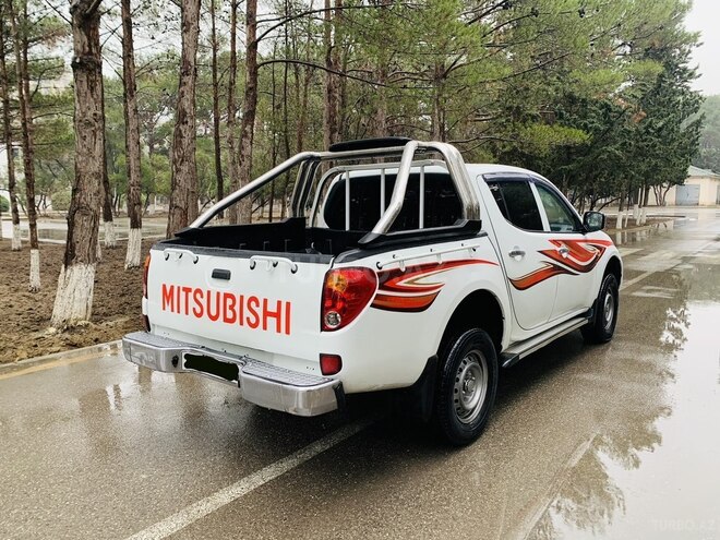 Mitsubishi L200 2009, 213,480 km - 2.5 l - Bakı