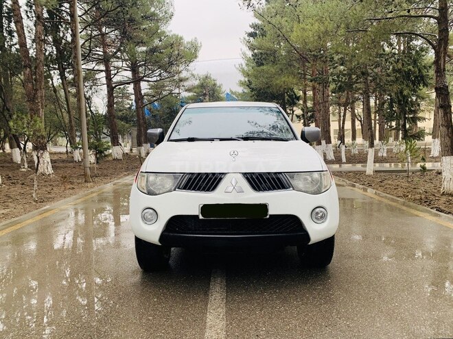 Mitsubishi L200 2009, 213,480 km - 2.5 l - Bakı