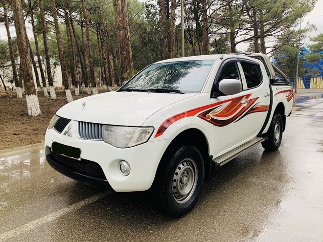 Mitsubishi L200 2009, 213,480 km - 2.5 l - Bakı