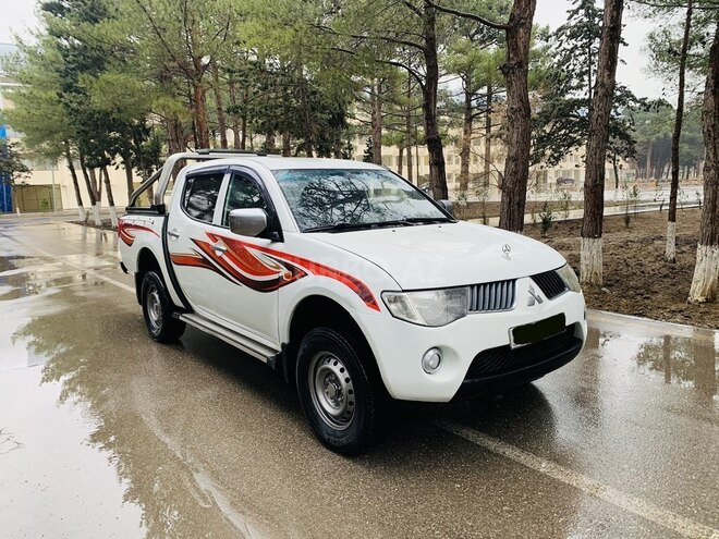 Mitsubishi L200 2009, 213,480 km - 2.5 l - Bakı